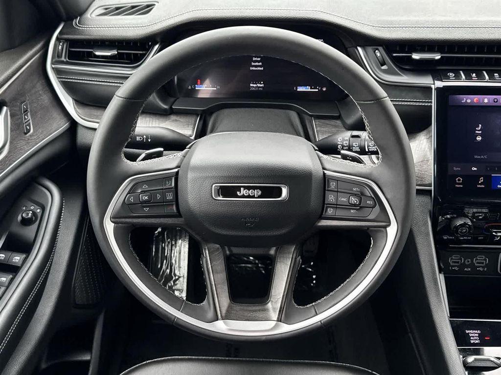 used 2024 Jeep Grand Cherokee car, priced at $34,862