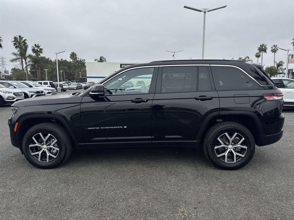 used 2024 Jeep Grand Cherokee car, priced at $34,862