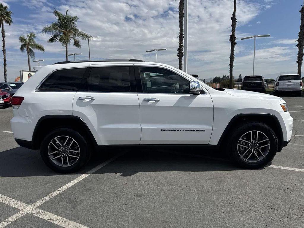used 2022 Jeep Grand Cherokee car, priced at $25,635