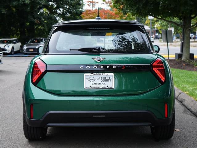 new 2025 MINI Hardtop car, priced at $36,905