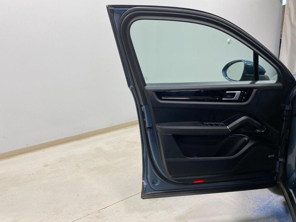 used 2019 Porsche Cayenne car, priced at $31,295