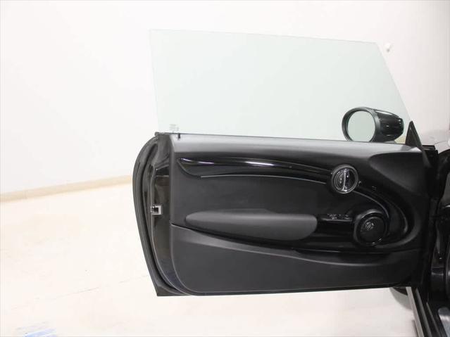 used 2022 MINI Hardtop car, priced at $27,995
