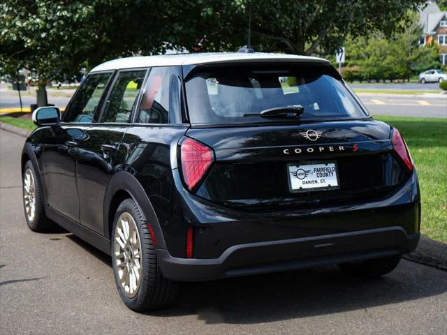 new 2025 MINI Hardtop car, priced at $36,670