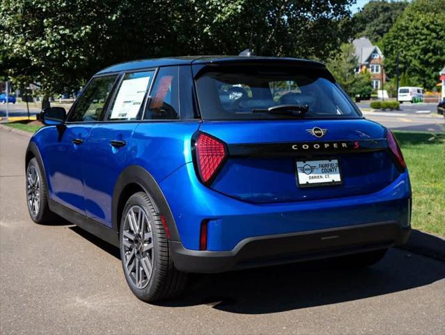 new 2025 MINI Hardtop car, priced at $36,970