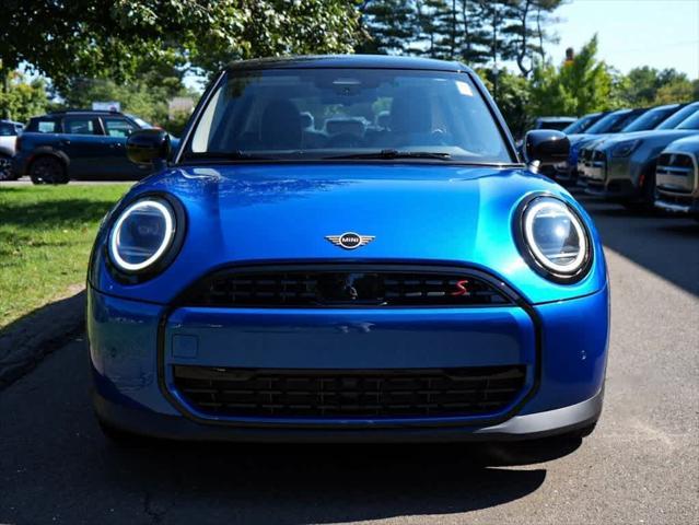 new 2025 MINI Hardtop car, priced at $36,970