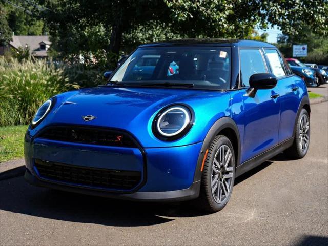 new 2025 MINI Hardtop car, priced at $36,970