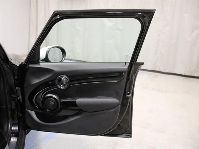 used 2022 MINI Hardtop car, priced at $23,495