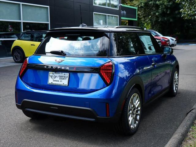 new 2025 MINI Hardtop car, priced at $34,600