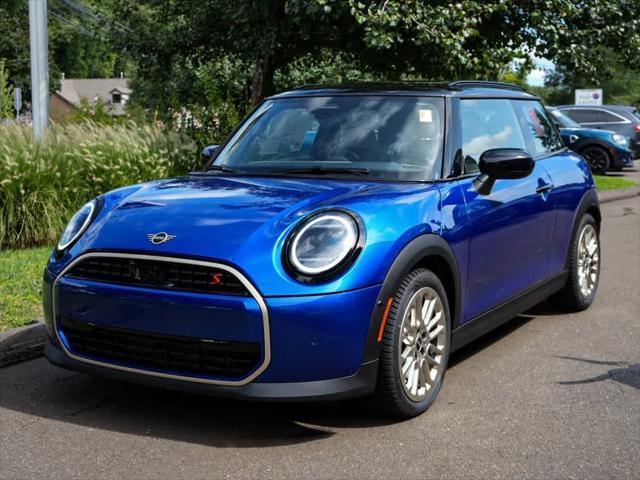 new 2025 MINI Hardtop car, priced at $34,600