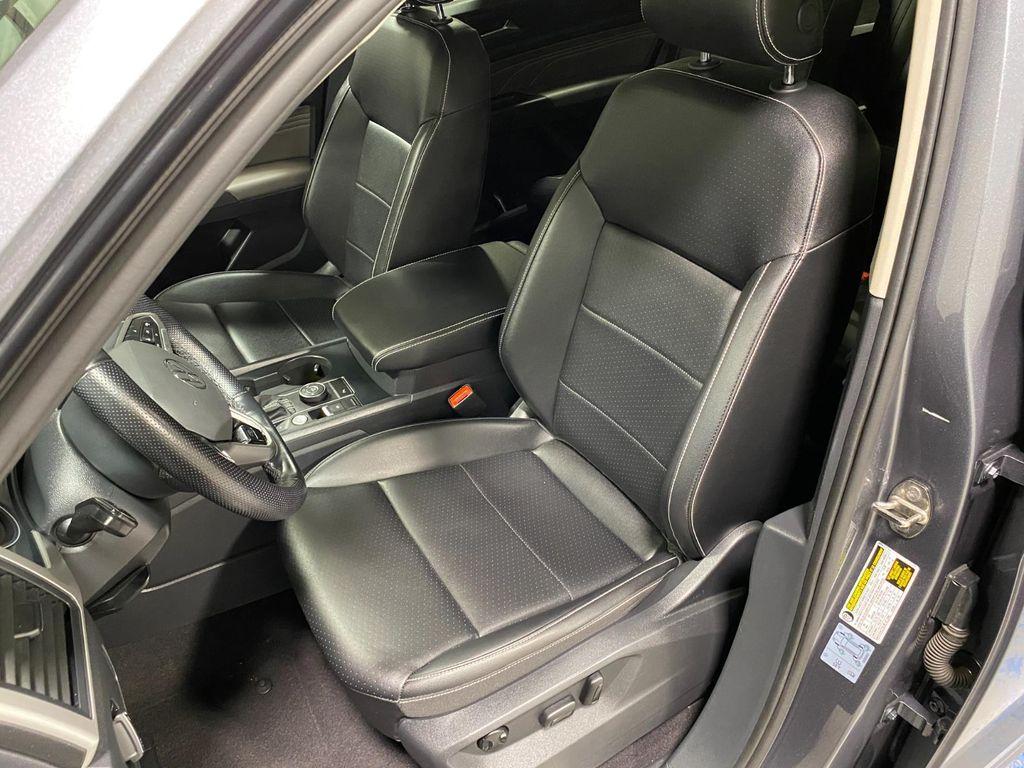 used 2021 Volkswagen Atlas car, priced at $25,295