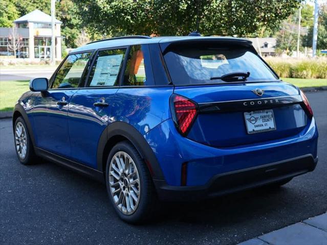 new 2025 MINI Hardtop car, priced at $37,220