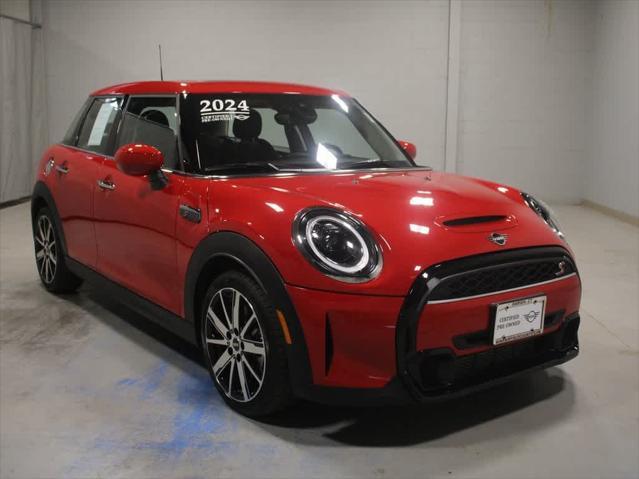 used 2024 MINI Hardtop car, priced at $33,495