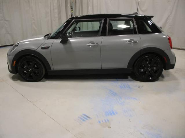 used 2022 MINI Hardtop car, priced at $22,995