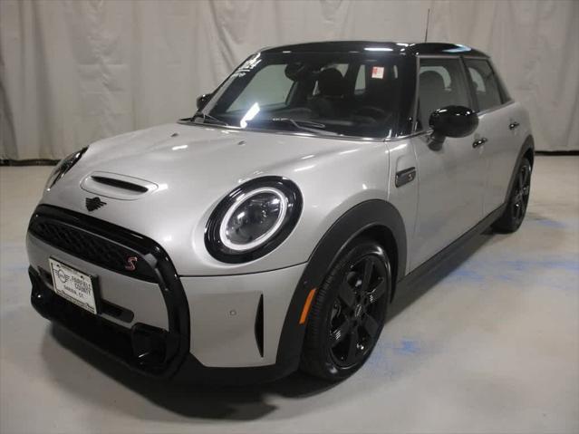 used 2024 MINI Hardtop car, priced at $33,495