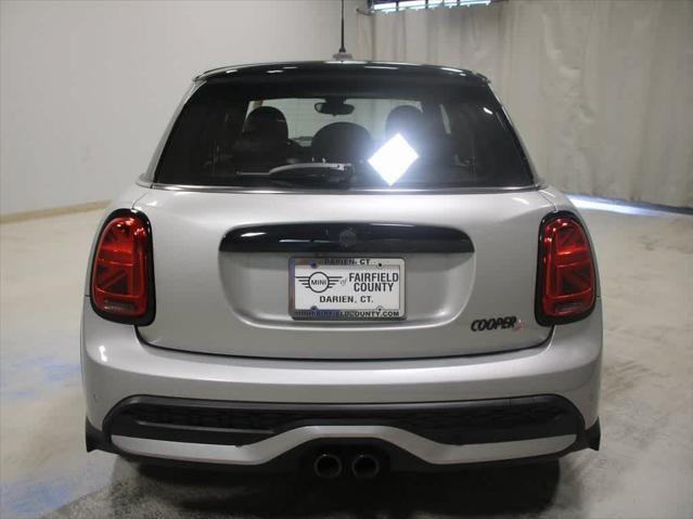 used 2024 MINI Hardtop car, priced at $33,495