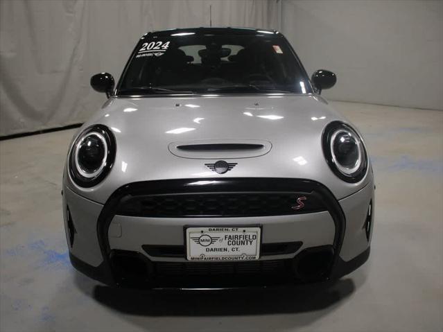 used 2024 MINI Hardtop car, priced at $33,495