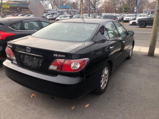 used 2002 Lexus ES 300 car, priced at $4,995