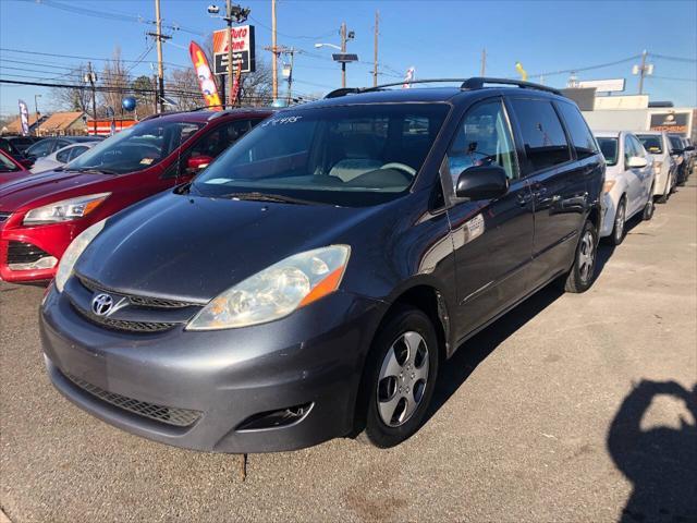 used 2006 Toyota Sienna car, priced at $4,495