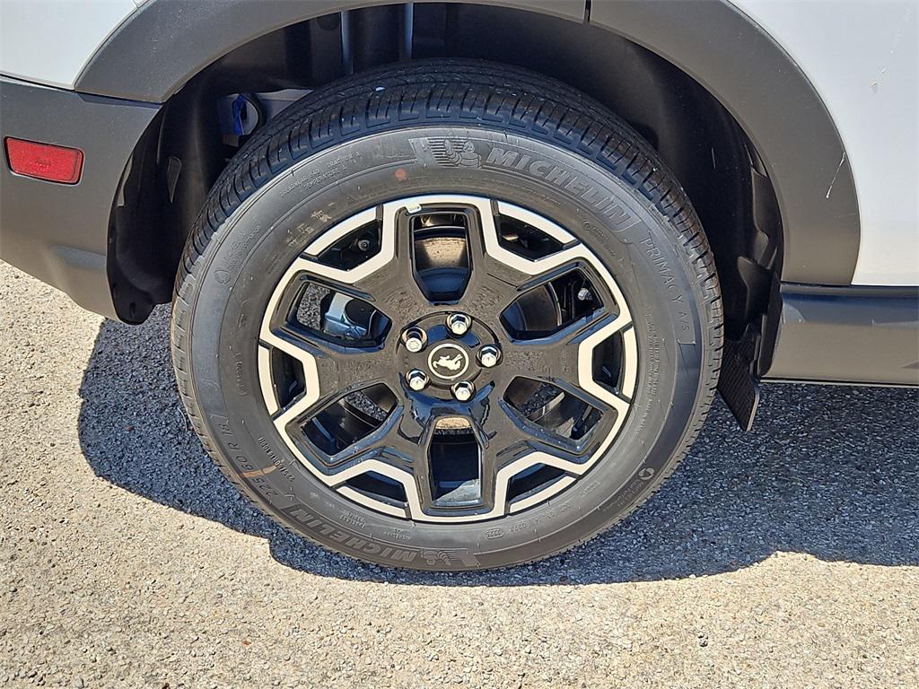 new 2025 Ford Bronco Sport car, priced at $35,553