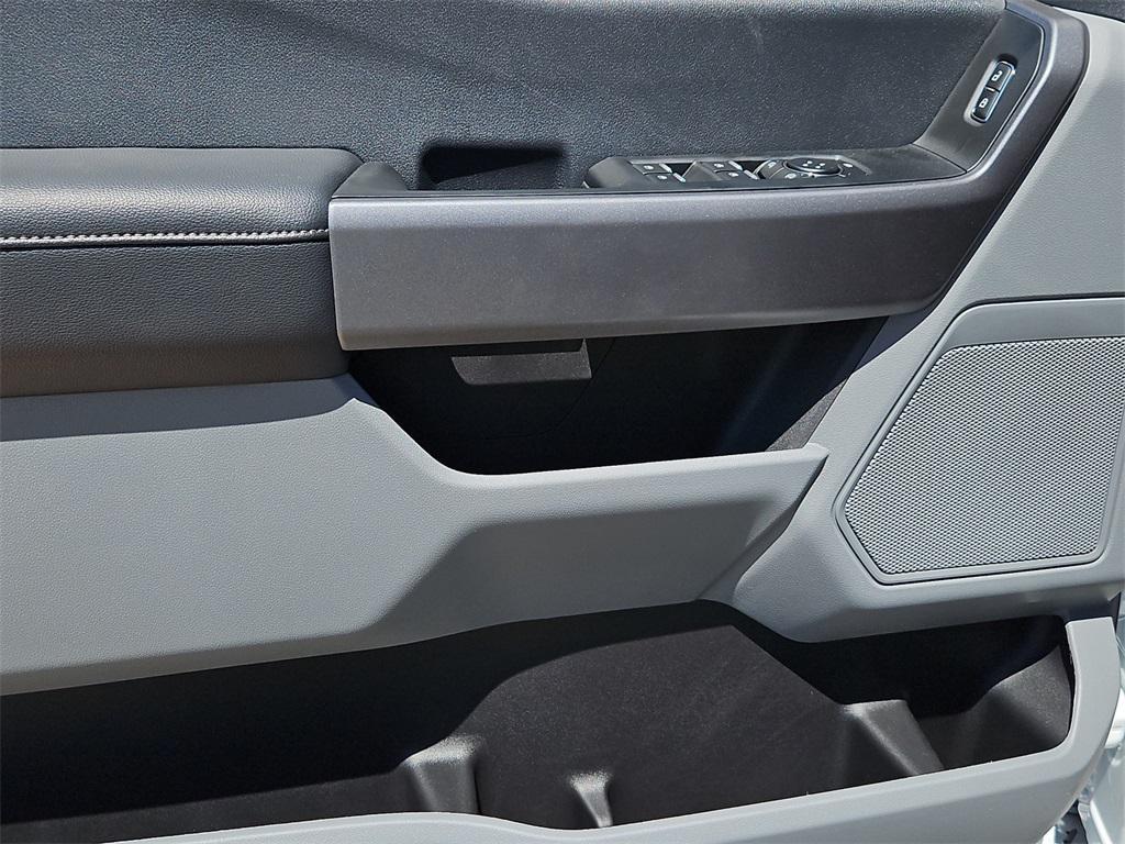 new 2025 Ford F-250 car, priced at $65,412