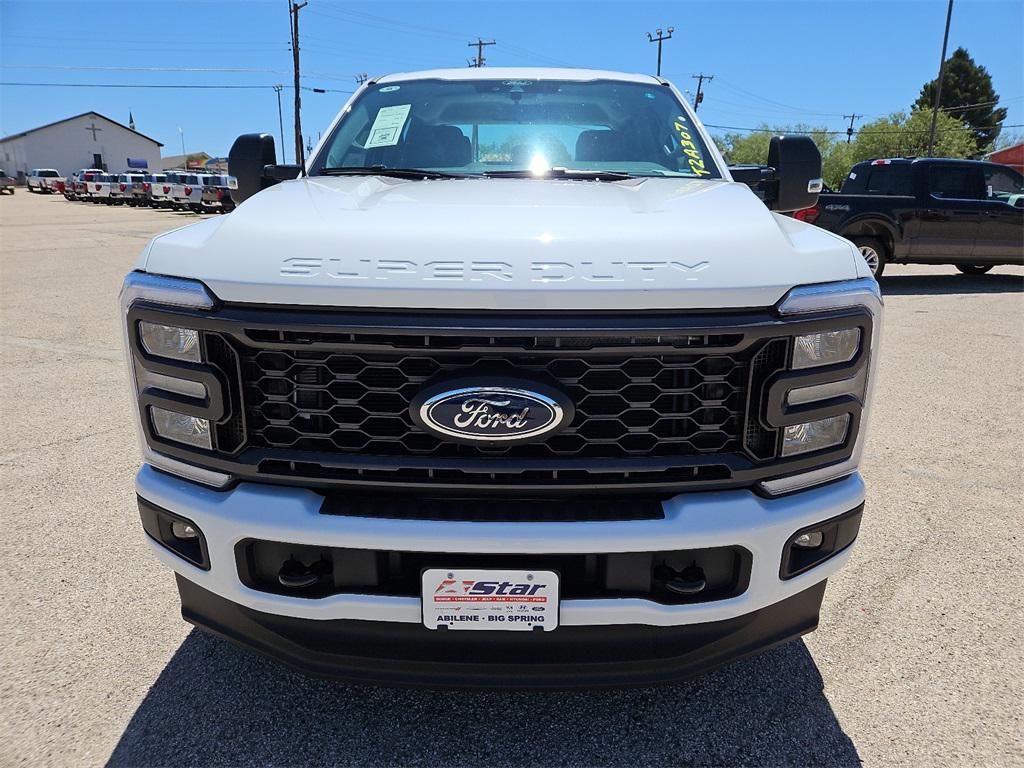new 2025 Ford F-250 car, priced at $65,412