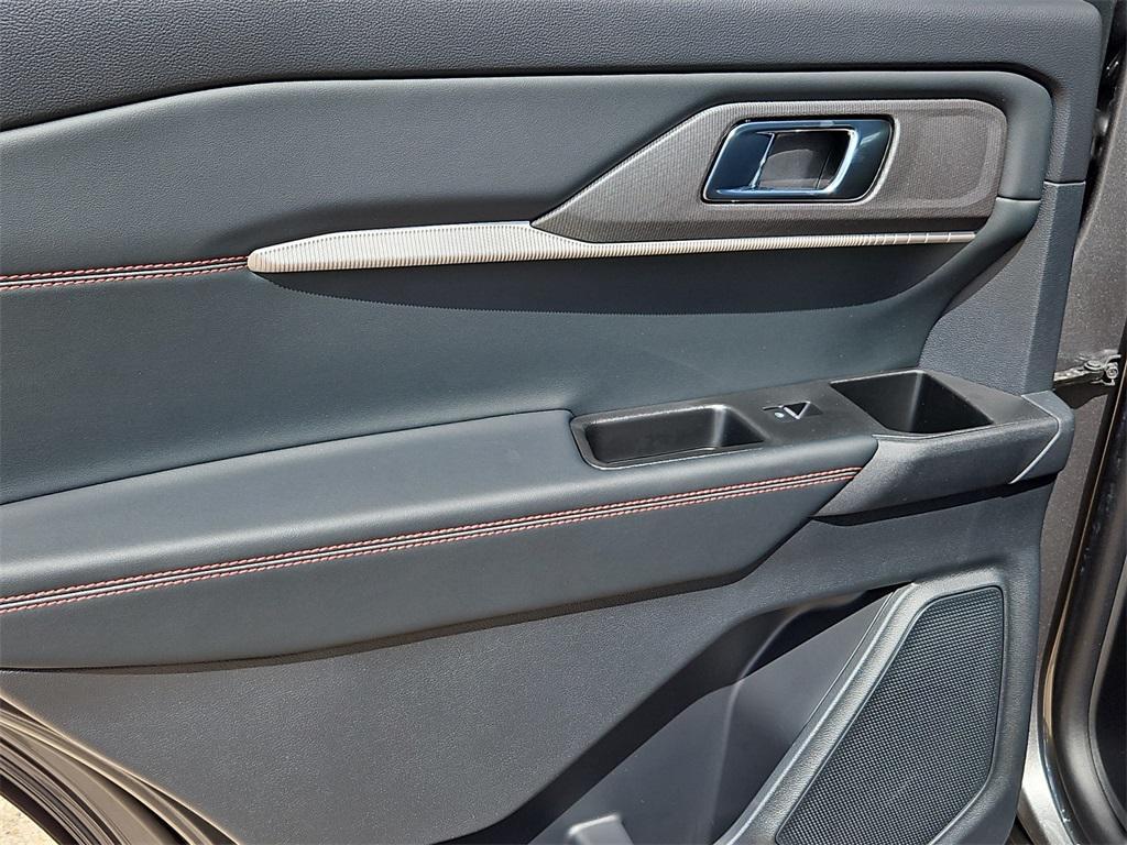 new 2025 Ford Explorer car, priced at $46,678