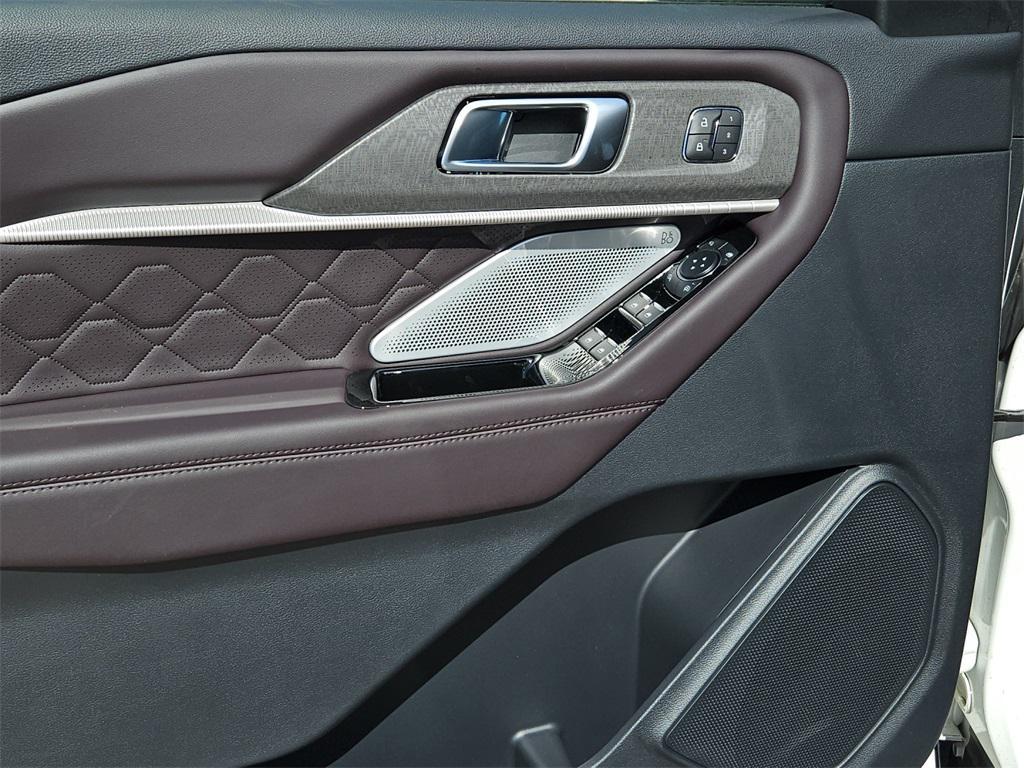 new 2025 Ford Explorer car, priced at $59,086