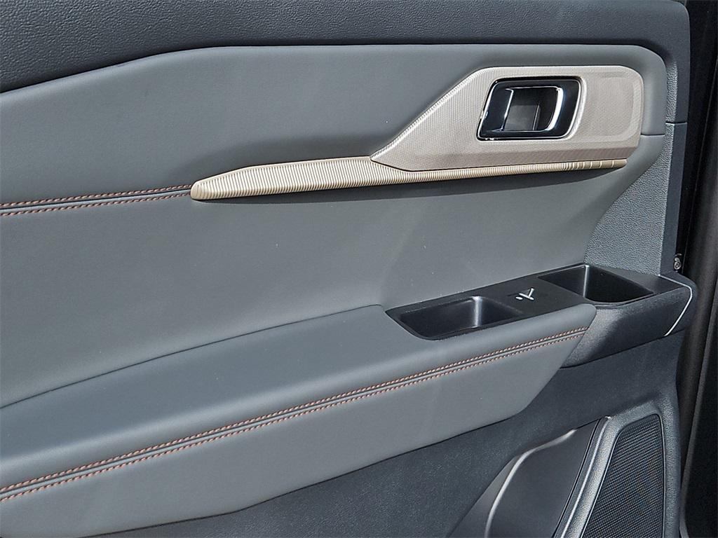 new 2025 Ford Explorer car, priced at $39,519