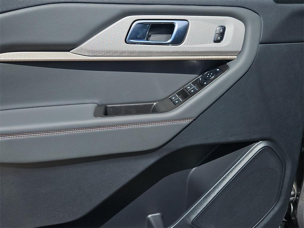 new 2025 Ford Explorer car, priced at $39,899