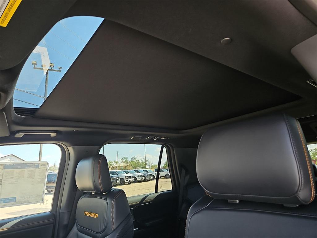 new 2025 Ford Expedition car, priced at $84,940