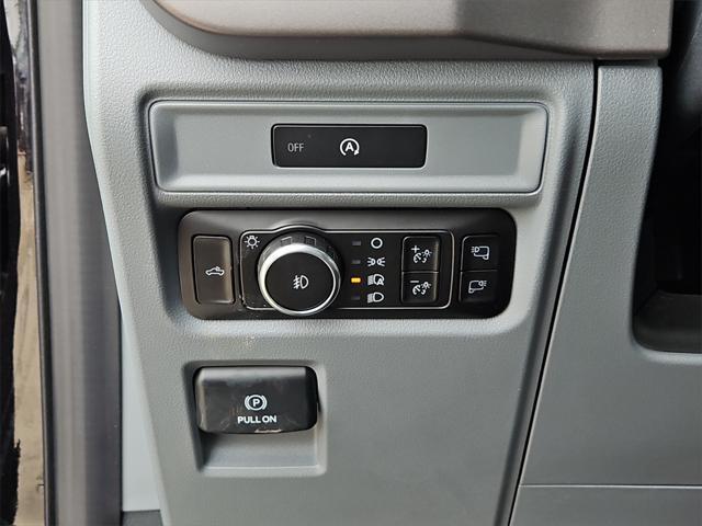 new 2025 Ford F-150 car, priced at $51,372