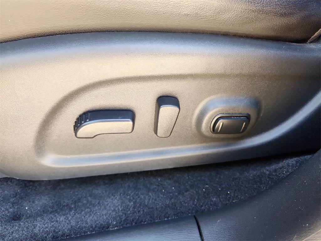 used 2019 Nissan Pathfinder car, priced at $23,281