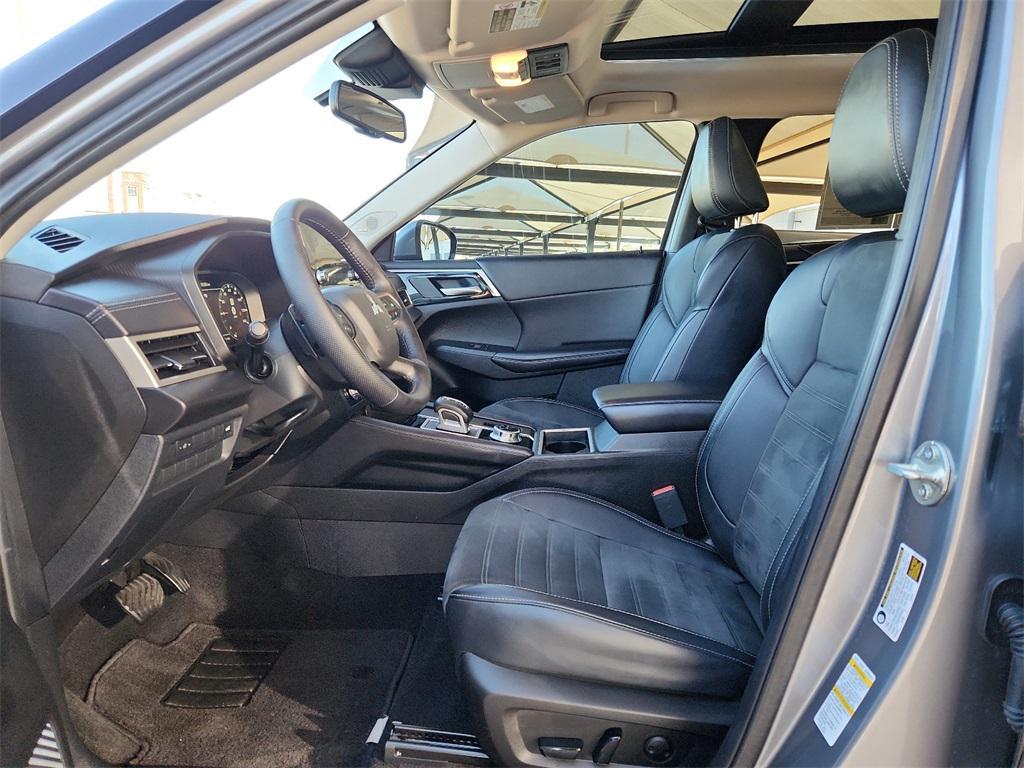 used 2024 Mitsubishi Outlander car, priced at $27,781