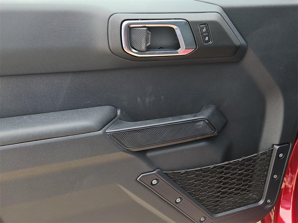 new 2025 Ford Bronco car, priced at $45,923