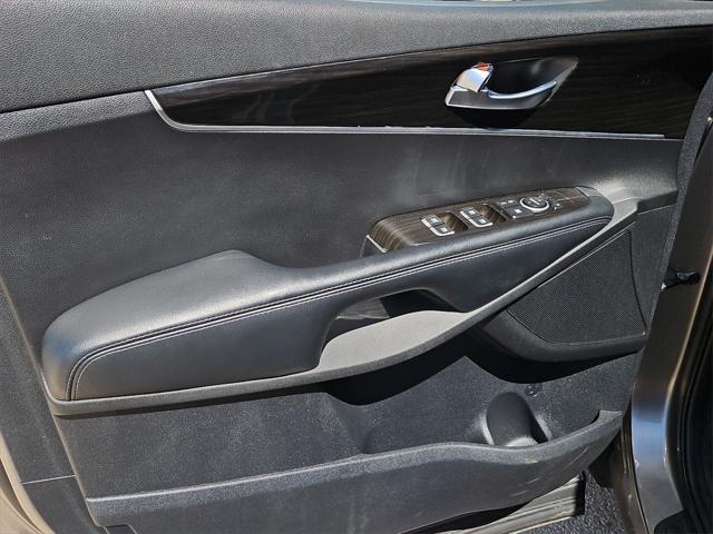 used 2019 Kia Sorento car, priced at $16,477