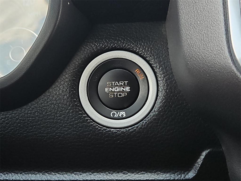used 2022 Ram 1500 car, priced at $33,077