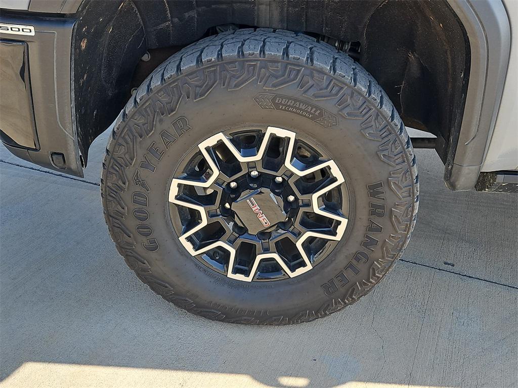 used 2024 GMC Sierra 2500 car, priced at $80,881
