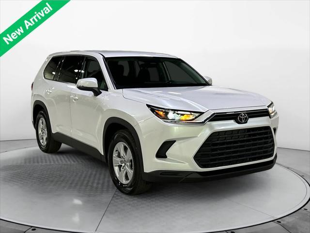 new 2025 Toyota Highlander car, priced at $44,989