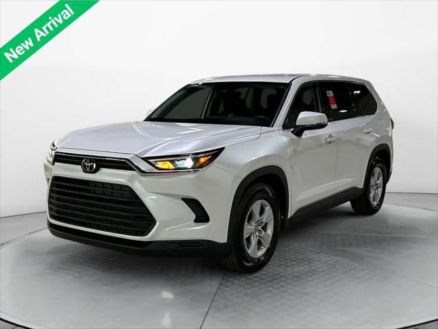 new 2025 Toyota Highlander car, priced at $44,989