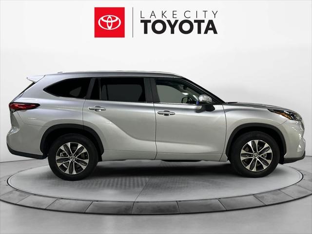 used 2023 Toyota Highlander car, priced at $35,698