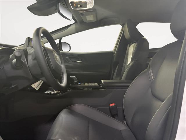 new 2025 Toyota Prius car