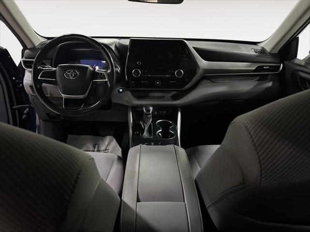 used 2023 Toyota Highlander car, priced at $34,051