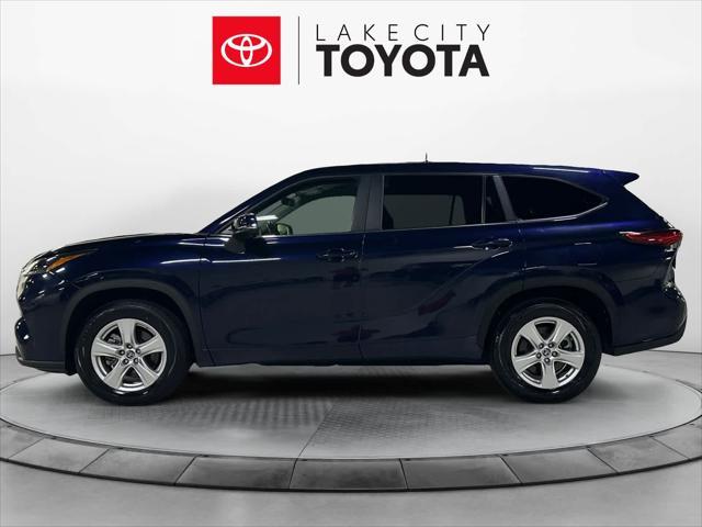 used 2023 Toyota Highlander car, priced at $34,051