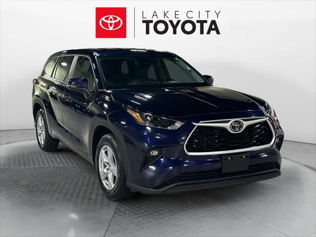 used 2023 Toyota Highlander car, priced at $34,051