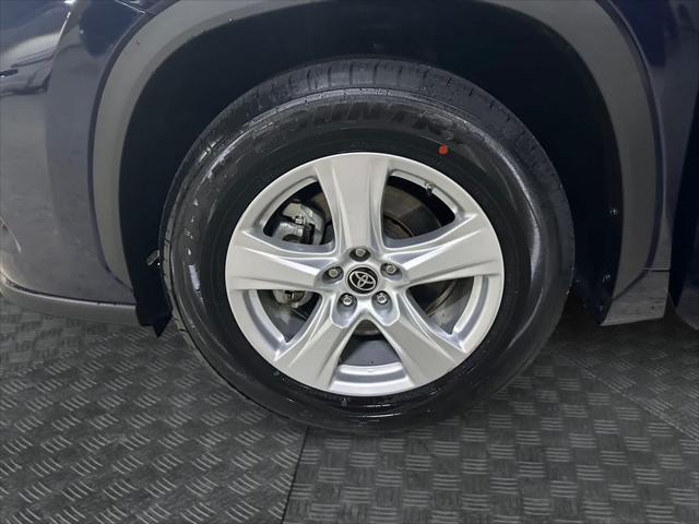 used 2023 Toyota Highlander car, priced at $34,051