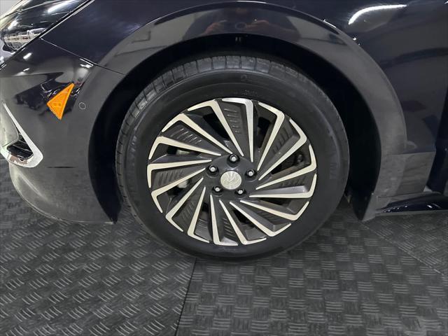 used 2023 Hyundai Sonata Hybrid car, priced at $27,216