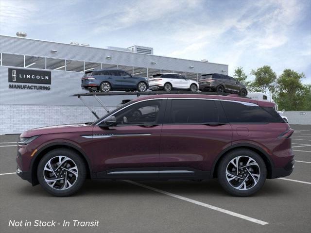 new 2025 Lincoln Nautilus car, priced at $51,426