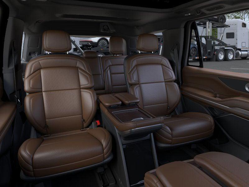 new 2025 Lincoln Navigator car, priced at $107,565