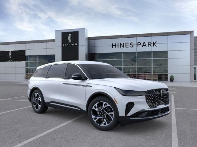 new 2025 Lincoln Nautilus car, priced at $55,213