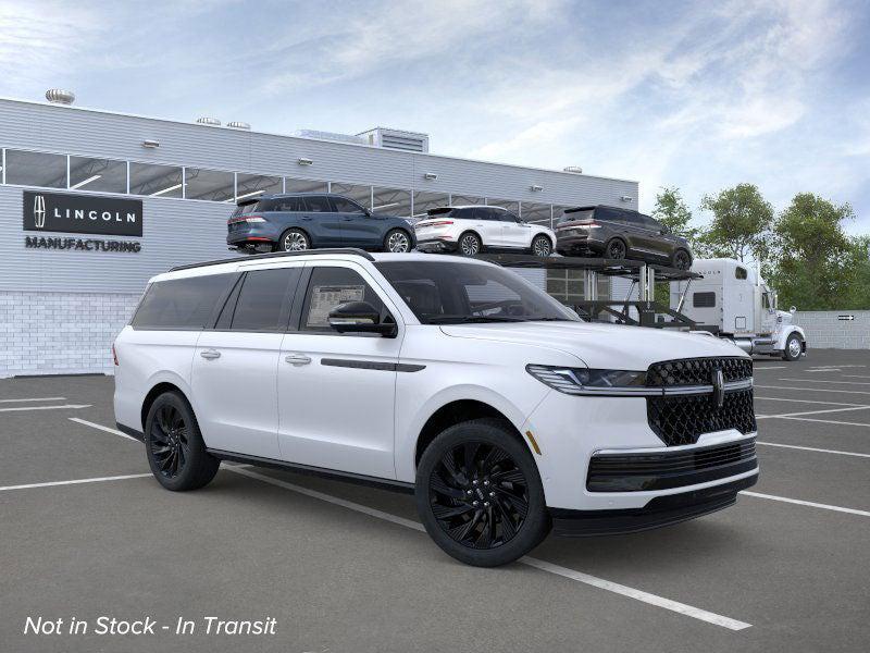 new 2025 Lincoln Navigator car, priced at $113,775